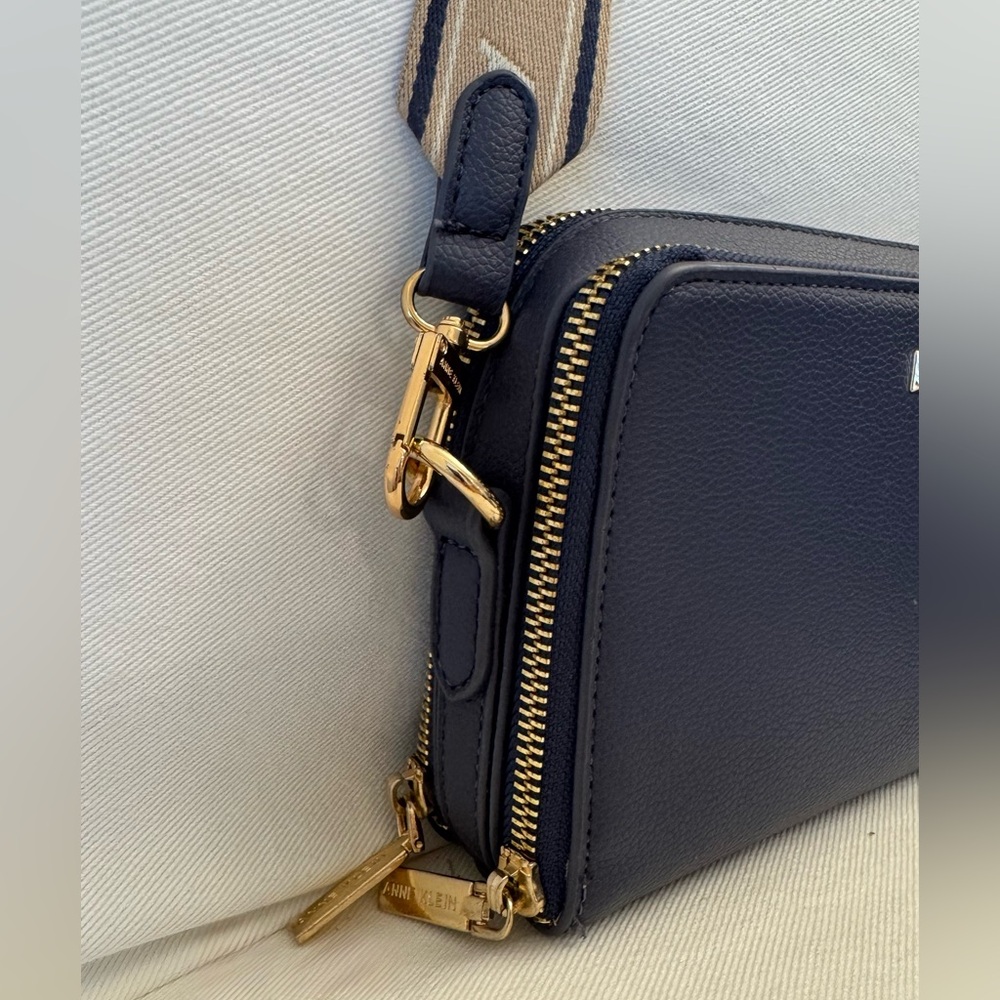 Anne Klein Dark Blue and Beige Crossbody Bag - Picture 6 of 12